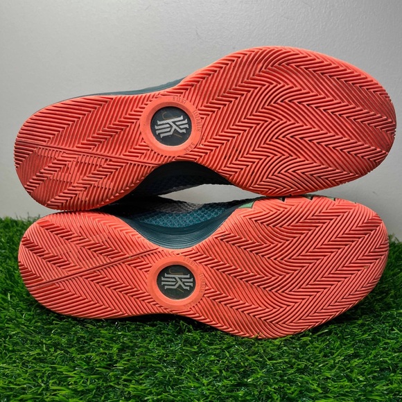 Nike Kyrie 1 Flytrap Emerald Green - Picture 10 of 12